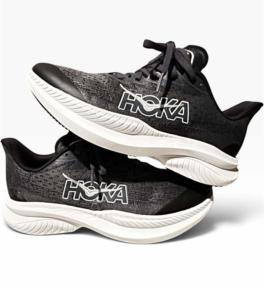 NEW HOKA Mach 6 Black White Running Shoes Mens/Youth 5 Women’s 6.5